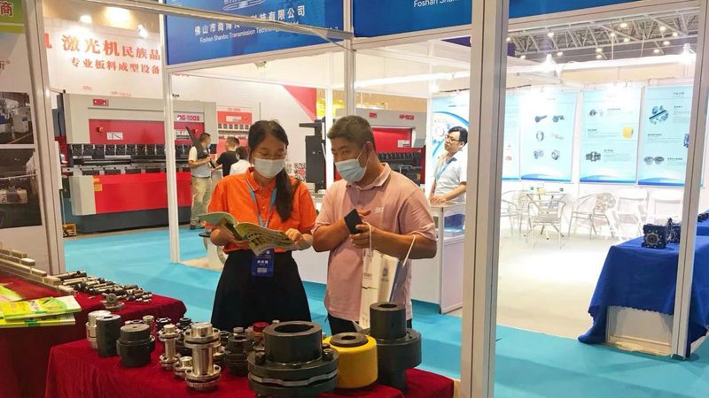 国产工业母机：揭秘其核心技术与未来趋势